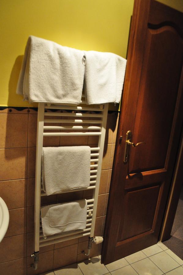 Hotel Mladost Lipany Buitenkant foto