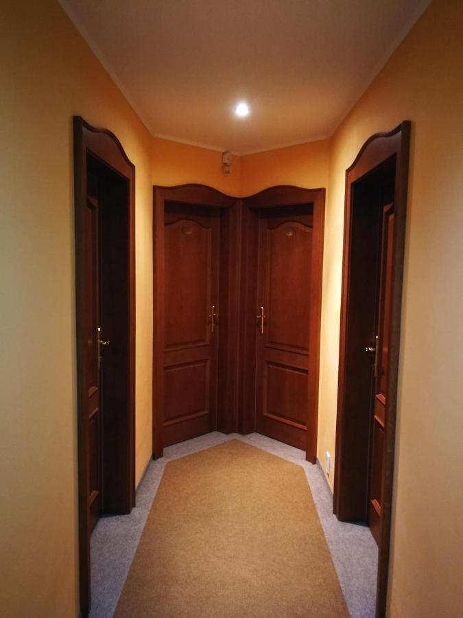 Hotel Mladost Lipany Buitenkant foto